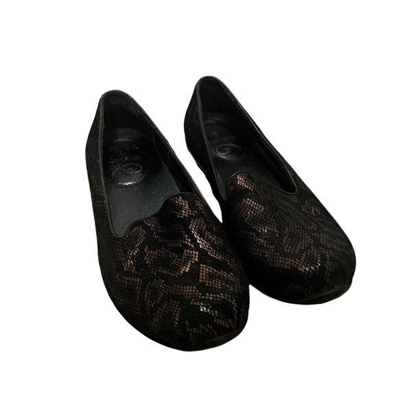 Dansko Olivia Flat Bronze Snake Skin Size 37/ - Picture 2 of 6